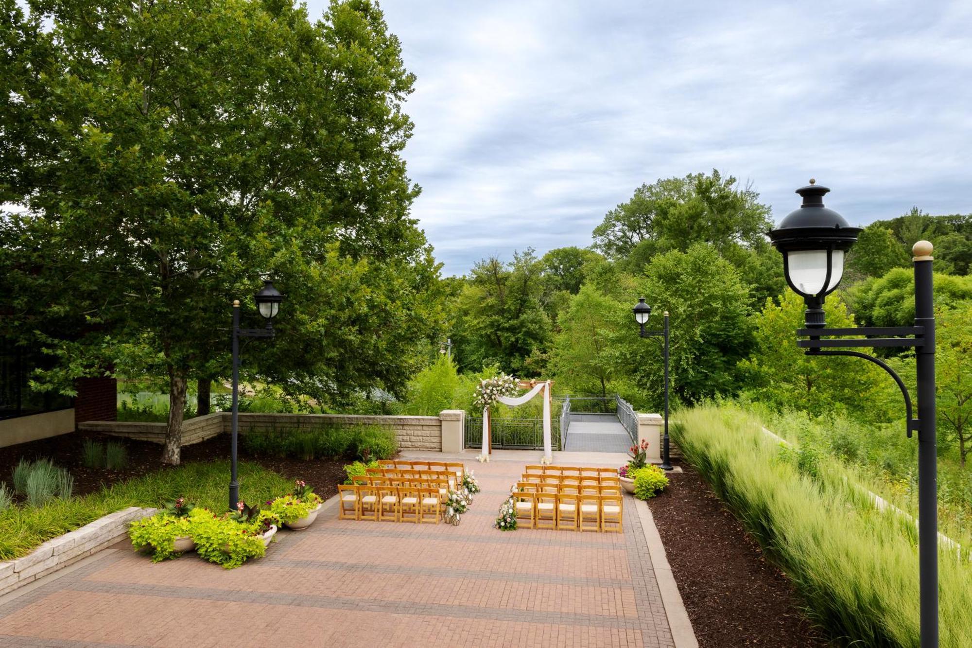 Hyatt Regency Coralville Exterior photo